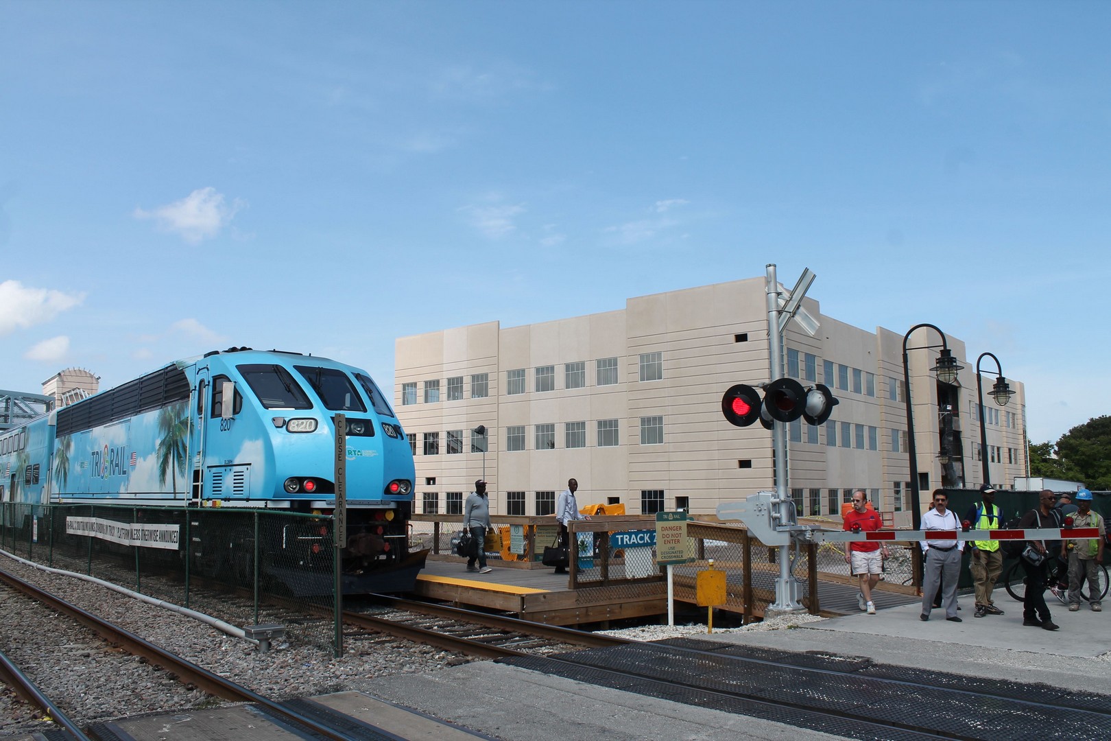 Tri-Rail station train